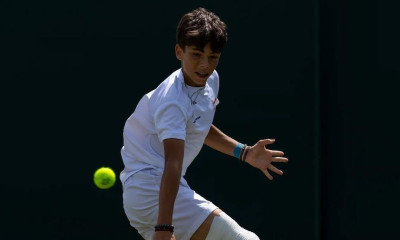 Ραφαήλ Παγώνης: Ο 13χρονος διεκδικεί τον τίτλο στο Wimbledon - Η ώρα και το κανάλι του τελικού!