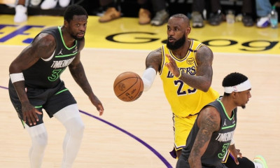 Δεν φεύγει από τους Λέικερς ο Λεμπρόν Τζέιμς