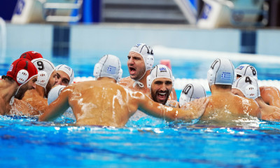 «Χάλκινα» τα παλικάρια της Ελλάδας: Εντυπωσιακή η Εθνική Πόλο «σάρωσε» τη Σερβία στον «μικρό» τελικό