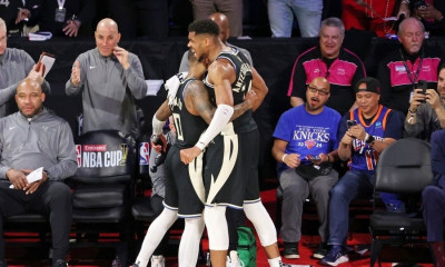 Γιάννης Αντετοκούνμπο: Ύμνοι Λίλαρντ για τη συνεργασία τους - «Πολυτέλεια να παίζεις μαζί του»