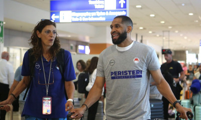 Περιστέρι: Στην Αθήνα και ο Σι Τζέι Χάρις