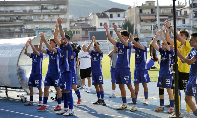 Super League 2: Η Πέγκυ Ζήνα στο πλευρό του ΠΑΣ – «Αδύνατον να μην στηρίξω την ομάδα της πόλης μου»