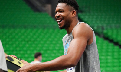 Το δώρο του Γιάννη Αντετοκούνμπο στους συμπαίκτες του στην Εθνική