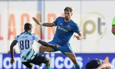 Μεταγραφές, ΑΕΚ: Έφτασε στην Αθήνα ο Γκρούγιτς