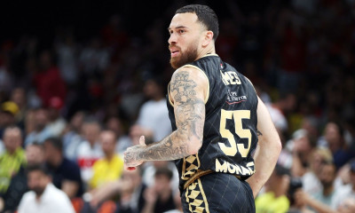 EuroLeague: Παραμένει στη Μονακό ο Μάικ Τζέιμς
