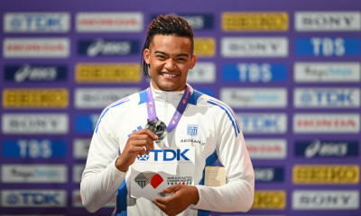 Εμμανουήλ Καραλής: Η απονομή του ασημένιου μεταλλίου - Το μήνυμά του