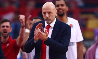 Ομπράντοβιτς: «Δεν είμαι σε διαπραγματεύσεις με τον Ερυθρό Αστέρα»