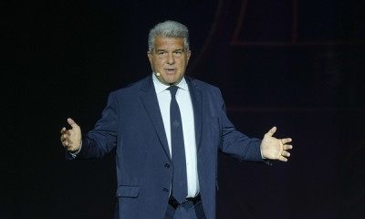 Επική ειρωνεία στον πρόεδρο της Μπαρτσελόνα για διαιτησία με Ολυμπιακό - «Ποιος έβαλε το χέρι του;»