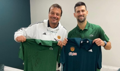 Hellenic Championship: Ο Αταμάν αντάλλαξε μπλουζάκια με τον Τζόκοβιτς - Η αφιέρωση του «Νόλε»