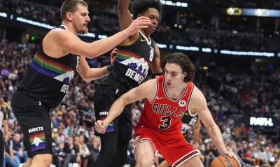 ΝΒΑ: Το διπλό των Μπουλς, η νίκη-θρίλερ των Χιτ και ο τραυματισμός του Γιάννη (vid)