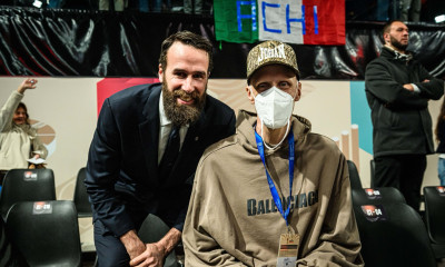 Συγκλονιστικές στιγμές - Ο Πολονάρα πήγε στο γήπεδο και αποθεώθηκε