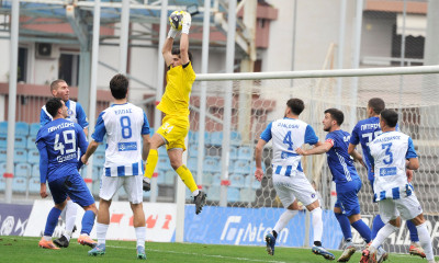 Super League 2: «Γκέλαρε» η Νίκη Βόλου, κορυφή η Καρδίτσα, εύκολα η Καλαμάτα