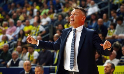 Κουτλουάι: «Ο Γιασικεβίτσιους ανανέωσε το συμβόλαιό του με τη Φενέρ»