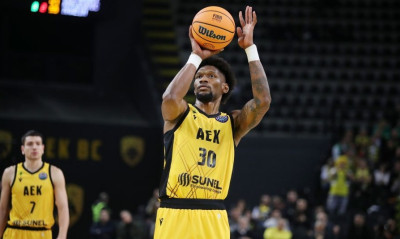 AEK: Τρόμαξαν με Κρις Σίλβα, αποχώρησε προσωρινά από το γήπεδο