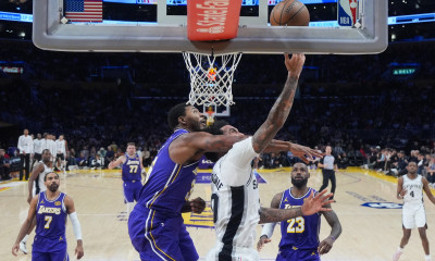 NBA Cup: Σπερς και Θάντερ έκλεισαν ραντεβού για τα ημιτελικά με εντυπωσιακές νίκες (video)