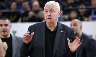 AEK: «Δεν θα παρατήσουμε το ματς» - Όσα δήλωσε ο Ντράγκαν Σάκοτα για τον αγώνα με τη Σολνόκι