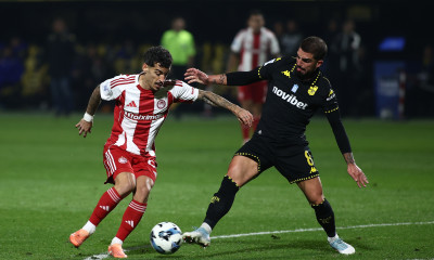 Super League: Η «απάντηση» Λανουά σε Ολυμπιακό για Άρη - «Κανένα πέναλτι, κίτρινη σε Μόντσου»