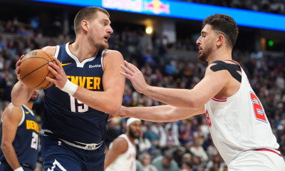 NBA: «Γιγαντομαχία» Γιόκιτς με Σενγκούν, με νικητές τους Νάγκετς - Δείτε βίντεο