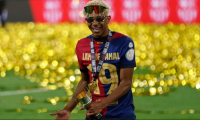 Μπαρτσελόνα: Το live του Γιαμάλ, «έπιασε» τον Σέζνι να καπνίζει (vid)