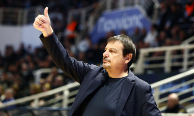 Αταμάν: «Κάποιοι παίκτες μας χάλασαν το σύστημα και δεν αξίζουν να παίζουν εδώ»