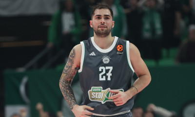 Τολιόπουλος στο ONSPORTS: «Απίστευτο αυτό που έζησα, μακάρι να ζήσουμε και άλλα τόσα»