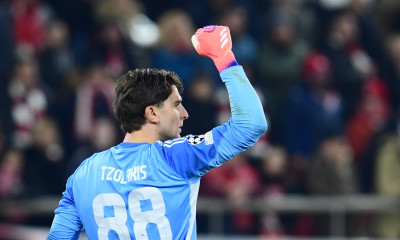 Champions League: Στην κορυφαία ενδεκάδα της αγωνιστικής από την UEFA ο Τζολάκης