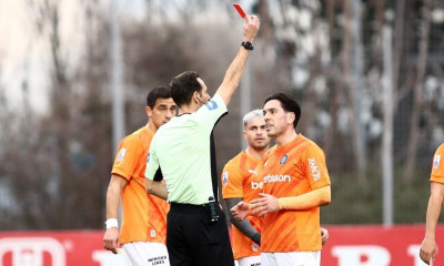 Λεβαδειακός - ΟΦΗ: Η αποβολή του Σαλσέδο, το VAR πήρε πίσω την κόκκινη στον Αθανασίου - Βίντεο