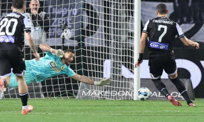 ΠΑΟΚ – ΑΕΚ: Ο Στρακόσα απέκρουσε τρίτο πέναλτι την τρέχουσα σεζόν | Δείτε τη φάση!