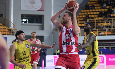 Ολυμπιακός: Πιθανό να αγωνιστεί στον τελικό με ειδικό νάρθηκα ο Μιλουτίνοφ