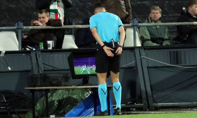 Επανάσταση στο ποδόσφαιρο: Οι τέσσερις νέοι κανονισμοί για καθυστερήσεις και VAR