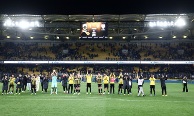 Super League Βαθμολογία: Μόνη πρώτη η ΑΕΚ, κινδυνεύει για τα play offs Άρης