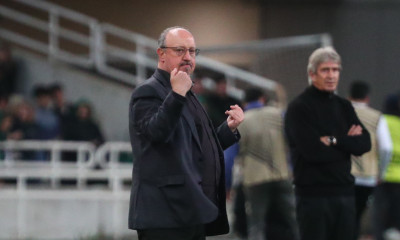 Μπενίτεθ: «Να συνεχίσουμε να παίζουμε καλά»