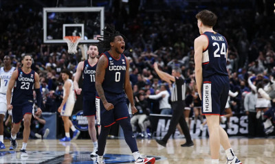 NCAA: Το UConn  με απίθανη τριποντάρα στο Final-4 (vid)