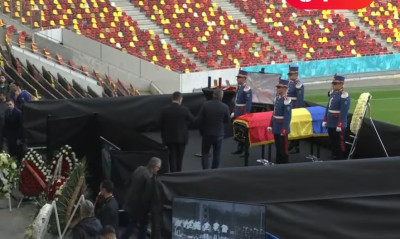 Μιρτσέα Λουτσέσκου: Σε λαϊκό προσκύνημα η σορός του στην Arena Nationala - Δείτε live εικόνα