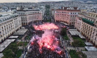 ΠΑΟΚ: Πήρε «φωτιά» η Αριστοτέλους - Μαγικό pyro show για τα 100 χρόνια