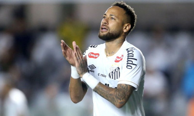 Η συγκινητική κίνηση του Νεϊμάρ που αποθέωσε ολό το γήπεδο