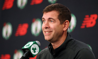 NBA: Ο Μπραντ Στίβενς των Σέλτικς αναδείχθηκε παράγοντας της χρονιάς