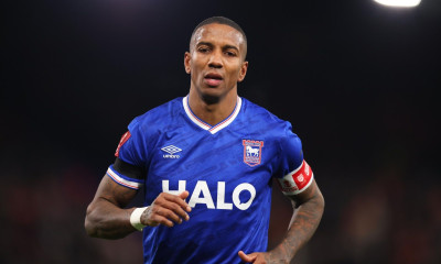 «Κρεμάει» τα παπούτσια του ο Άσλεϊ Γιανγκ