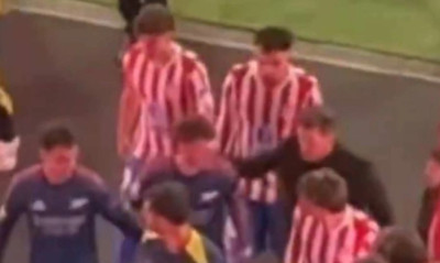 Ο Ουάιτ πάτησε το σήμα της Ατλέτικο και το γήπεδο πήρε… φωτιά (vid)