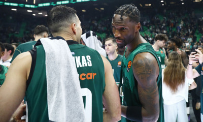 Ο Σλούκας αποθέωσε τον… αστροναύτη Χέιζ-Ντέιβις