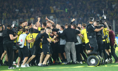 ΑΕΚ - Παναθηναϊκός: Ντελίριο στη Νέα Φιλαδέλφεια μετά τη λήξη (video)