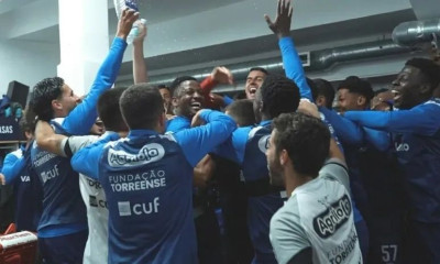 Ξέσπασμα χαράς! Πάει με το Πράσινο Ακρωτήρι στο Μουντιάλ 2026 κι οι συμπαίκτες του «τρελάθηκαν» (vd)