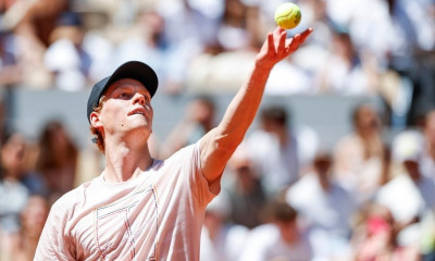 Roland Garros: Τεράστια έκπληξη με αποκλεισμό του Γιανίκ Σίνερ