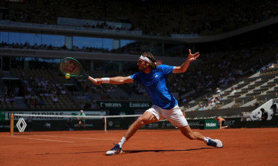 Roland Garros: Είπε… αντίο στον δεύτερο γύρο ο Στέφανος Τσιτσιπάς - Ήττα από Αρνάλντι