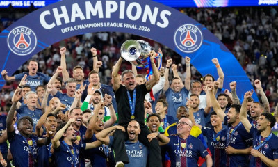 Champions League: Η απονομή του τροπαίου στην Παρί Σεν Ζερμέν