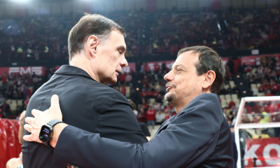 Ένας δρόμος στρωμένος με ροδοπέταλα και ένας με… αγκάθια