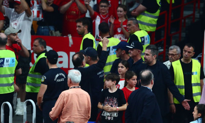 ΣΟΚ: Αισχρά υβριστικά συνθήματα στο ΣΕΦ από τον πρώην Πρόεδρο της ΕΟΕ; (vid)