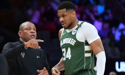 NBA: Ο Ντοκ Ρίβερς πιστεύει ότι ο Αντετοκούνμπο δεν θα ευνοηθεί αν γίνει ανταλλαγή στους Χιτ