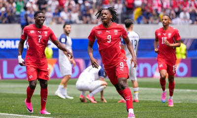 Ελβετία - Βοσνία 4-1: «Χρυσές» αλλαγές Μανζάμπι και Βάργκας, έδωσαν νίκη πρόκρισης (video)