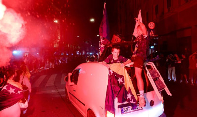 Μουντιάλ 2026: Το Σαράγεβο «κάηκε» από τους πανηγυρισμούς για την πρόκριση της Βοσνίας (video)